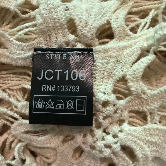 NWT POL Cream Floral Coverup (Medium/Large) - Picture 10 of 13